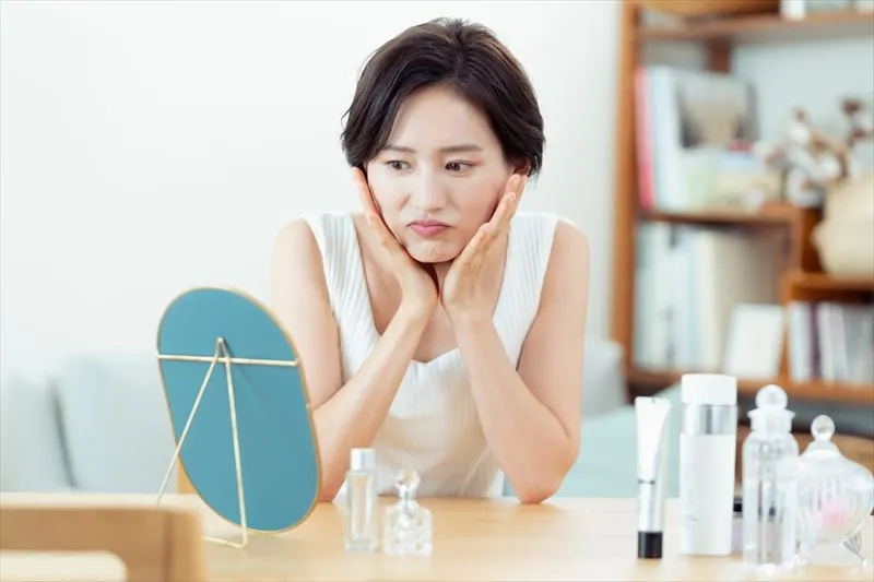 顔のたるみの原因と対策